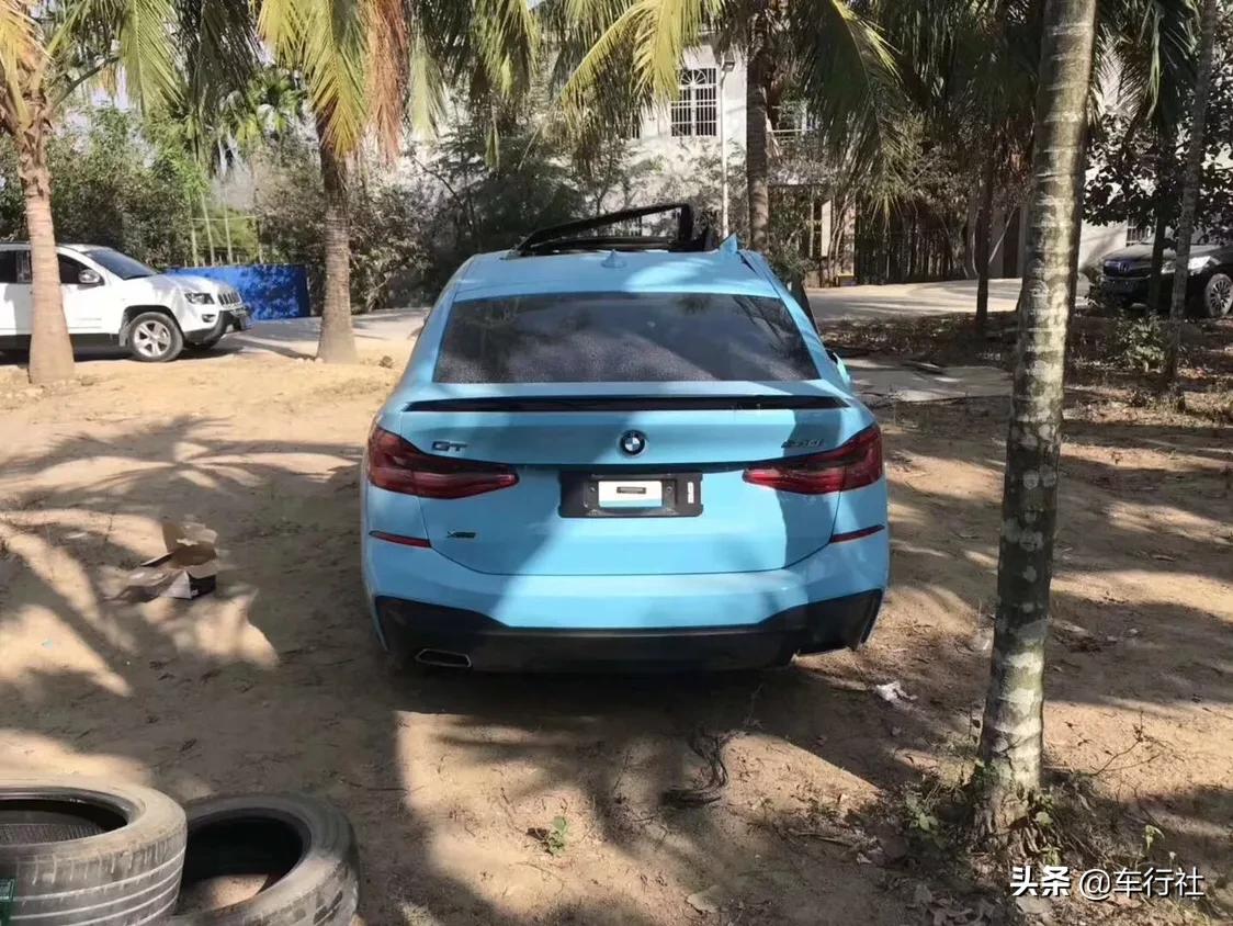 宝马6系GT640，右前侧超级事故，维修费恐不低于20万！