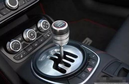 10年别克凯越1.6手动挡挂二档顿挫,手动挡一挡起步后抖动