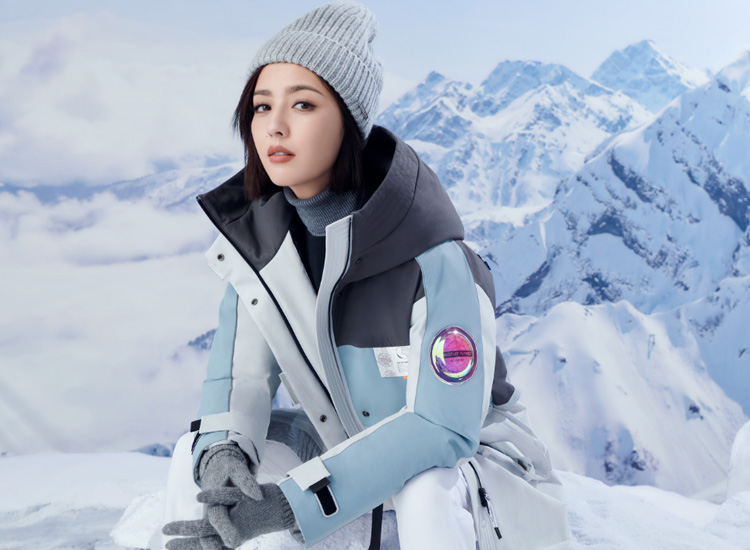 加拿大鹅用的是鸭绒还是鸭毛,加拿大鹅vs波司登羽绒服