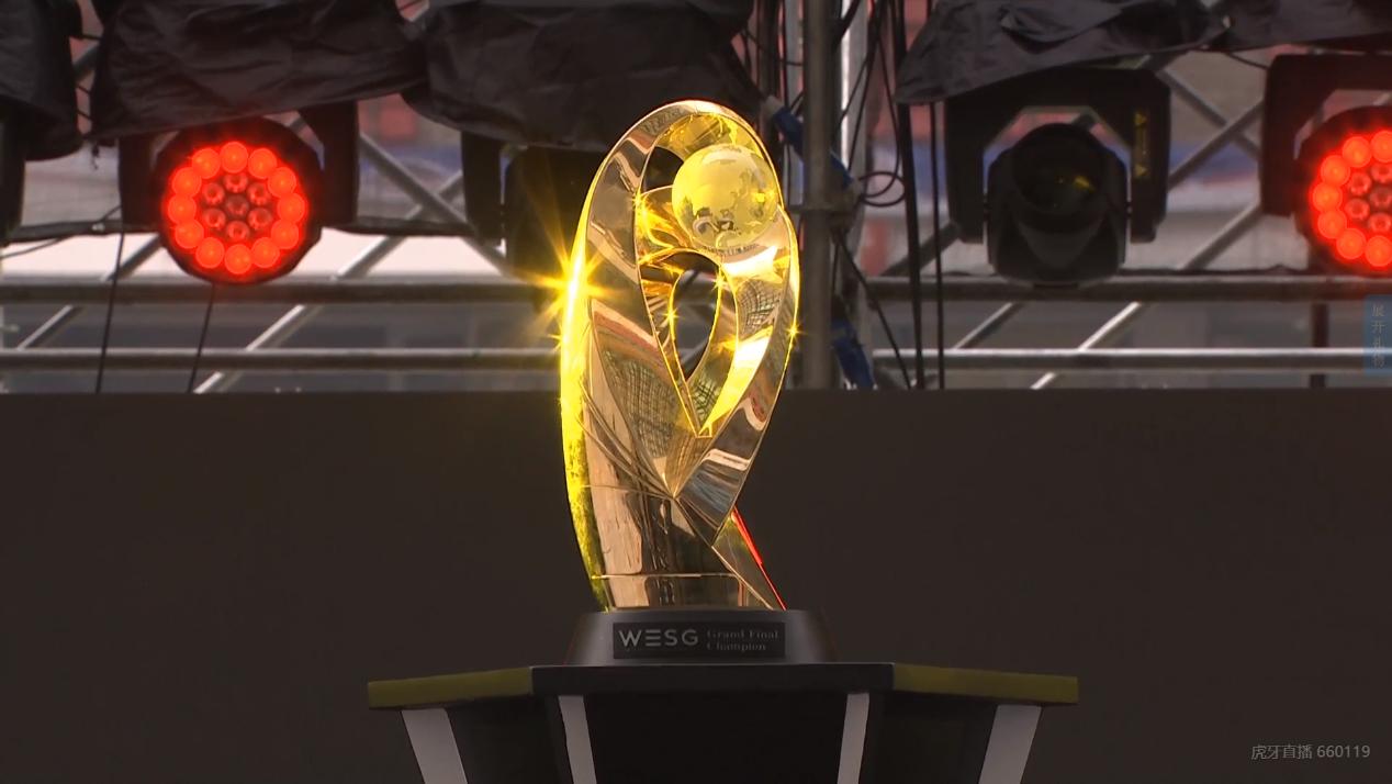 炉石传说：罕见韩国美女竟是世界冠军？网友：小姐姐天下第一