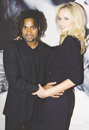 足坛十大情侣,盘点十大热门情侣