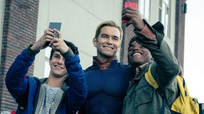 超好看的超级英雄美剧《黑袍纠察队》，第二季将会有怎样的故事？