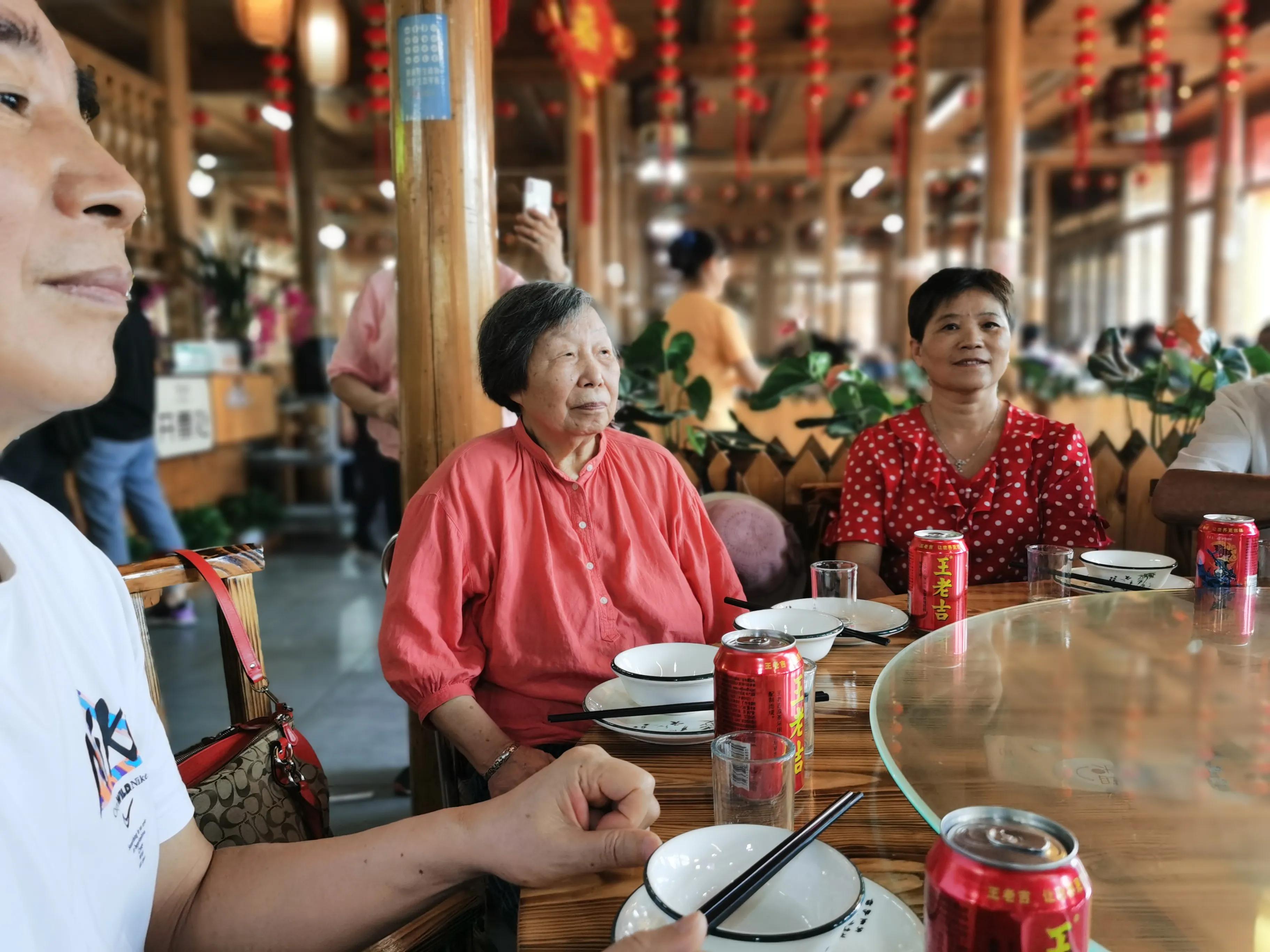 游莲花山有感,莲花山圣峰果业园