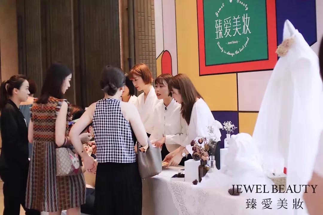 从万元婚纱照到10万婚宴，为什么全福州备婚的人都来参加喜事会