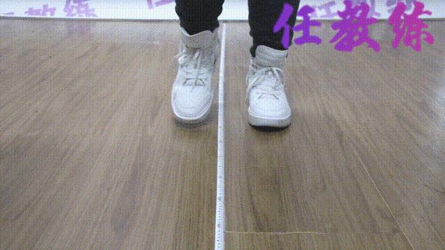 女生外八字体态纠正,八字脚矫正训练