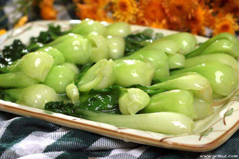 青菜怎么炒好吃？炒青菜的技巧绝对可以让你炒的青菜上桌秒