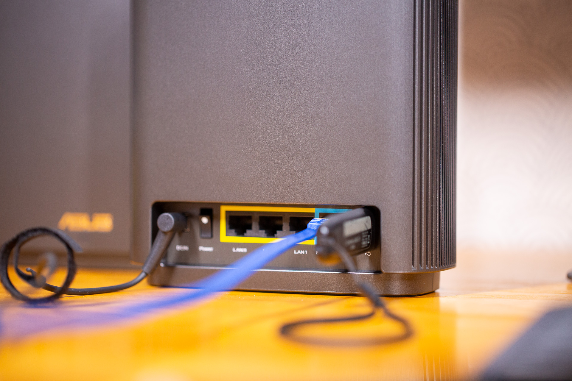 华硕灵耀ax6600有线mesh组网,华硕灵耀AX6600路由器