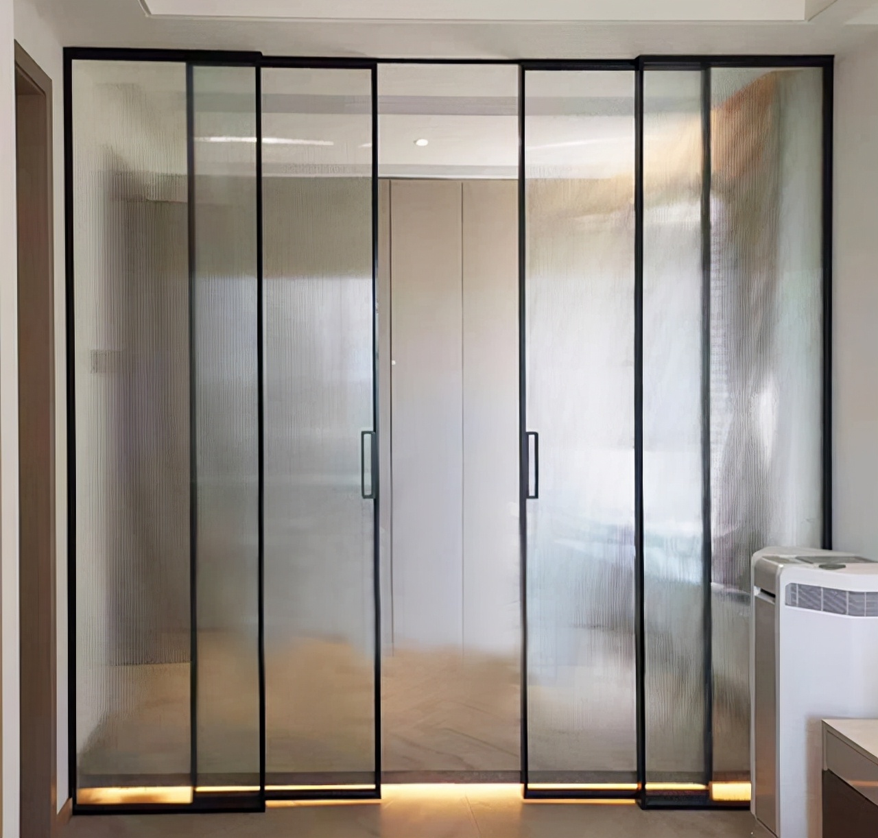 花三千多买块表值得吗,推拉门极简地轨跟常规地轨哪个好