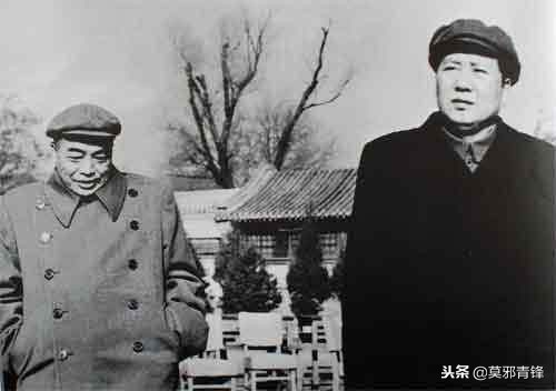 同音相闻两战友，毛主席与彭德怀首次握手井冈山