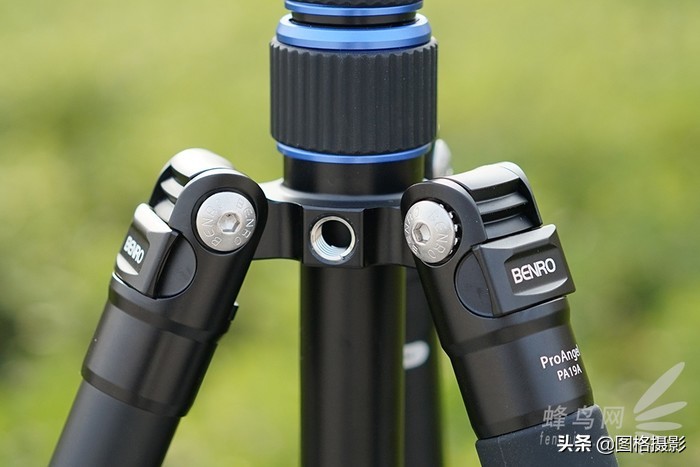 高性价比便携脚架百诺PA19AK套装试用