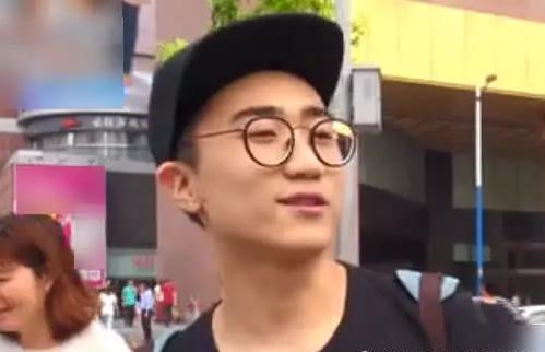 牙齿黄的女生真的会自卑,女生牙黄很难看