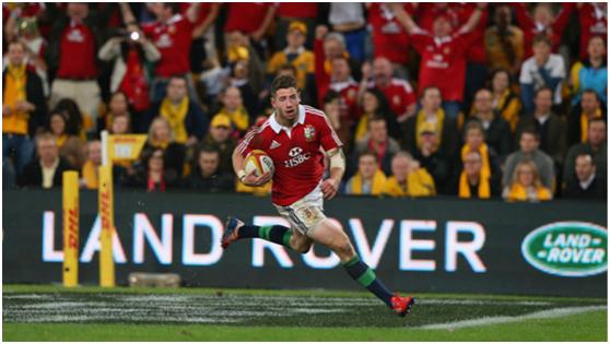 别的车企都赞助足球、蓝球赛，路虎却主攻全世界最危险的运动