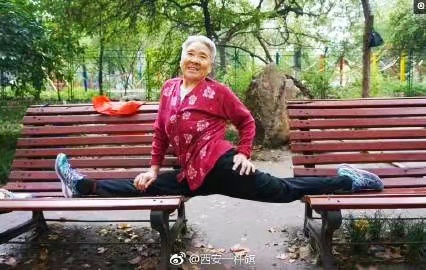 数九寒天，八十岁老夫妇每天凉水洗头擦身，我听后心里发抖