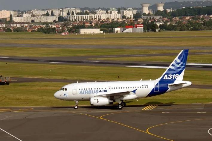 从下面如何区分737和a320,飞机机型a320介绍