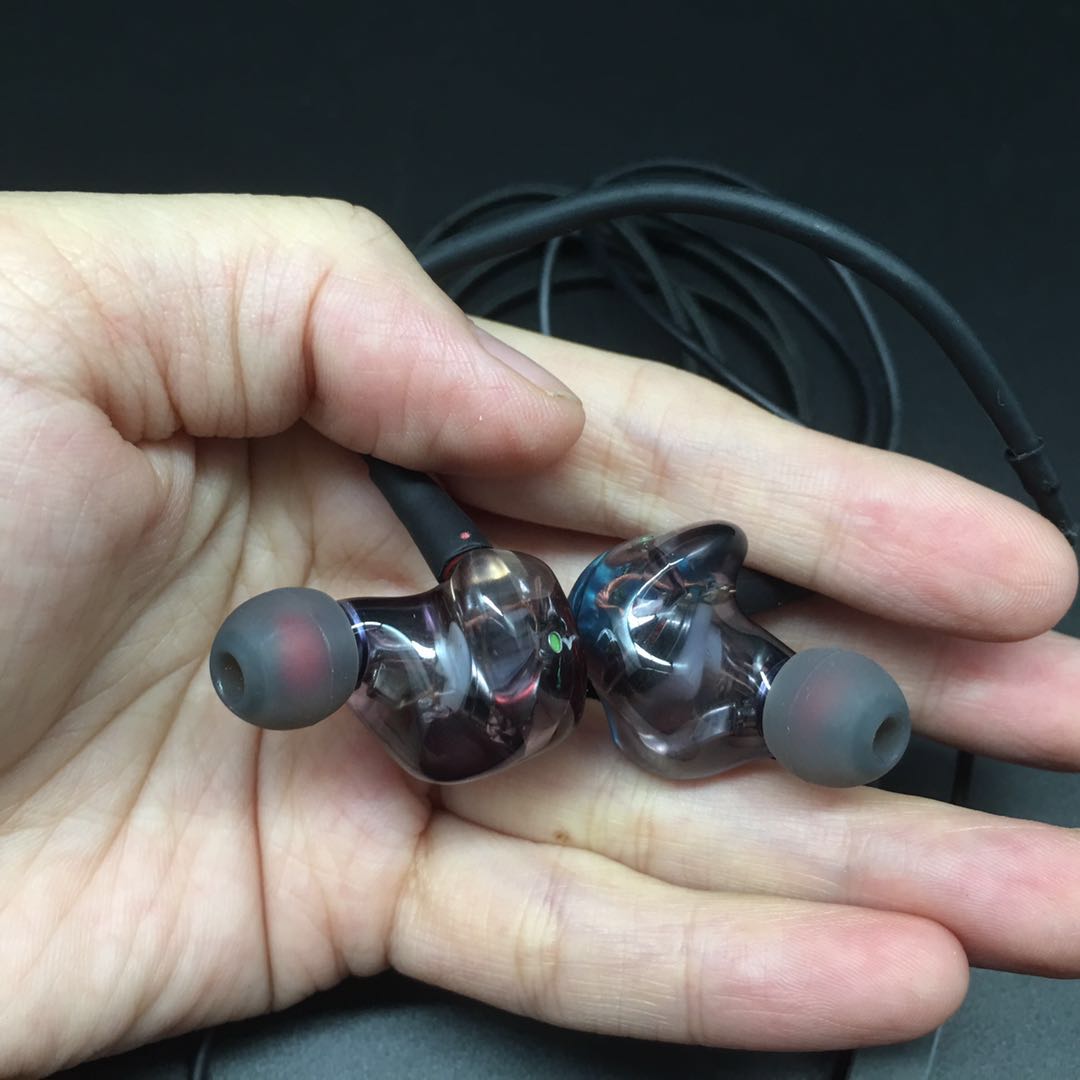 akgn40耳机接口拆装,akg耳机拆卸方法