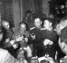 邓华有多厉害？毛主席极力称赞，彭老总：不听邓华言，吃亏在眼前