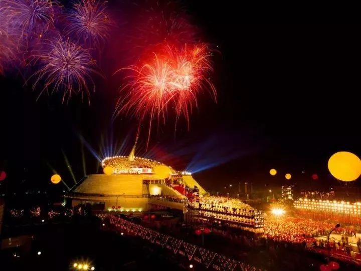 1999年迎接千禧年,20年前我们迎接千禧年