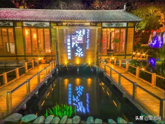 大理深度游野温泉,大理洱海边温泉推荐