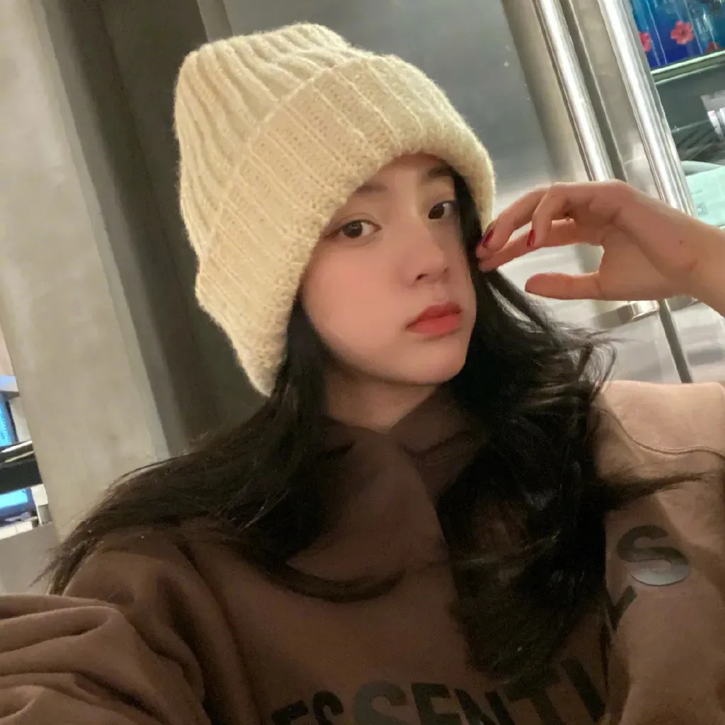 钟楚曦代言的零食,钟楚曦王霏霏西服撞衫