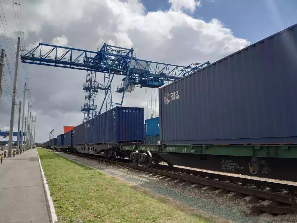 明斯克奶粉专列返程，运贸一体化服务品类再扩大