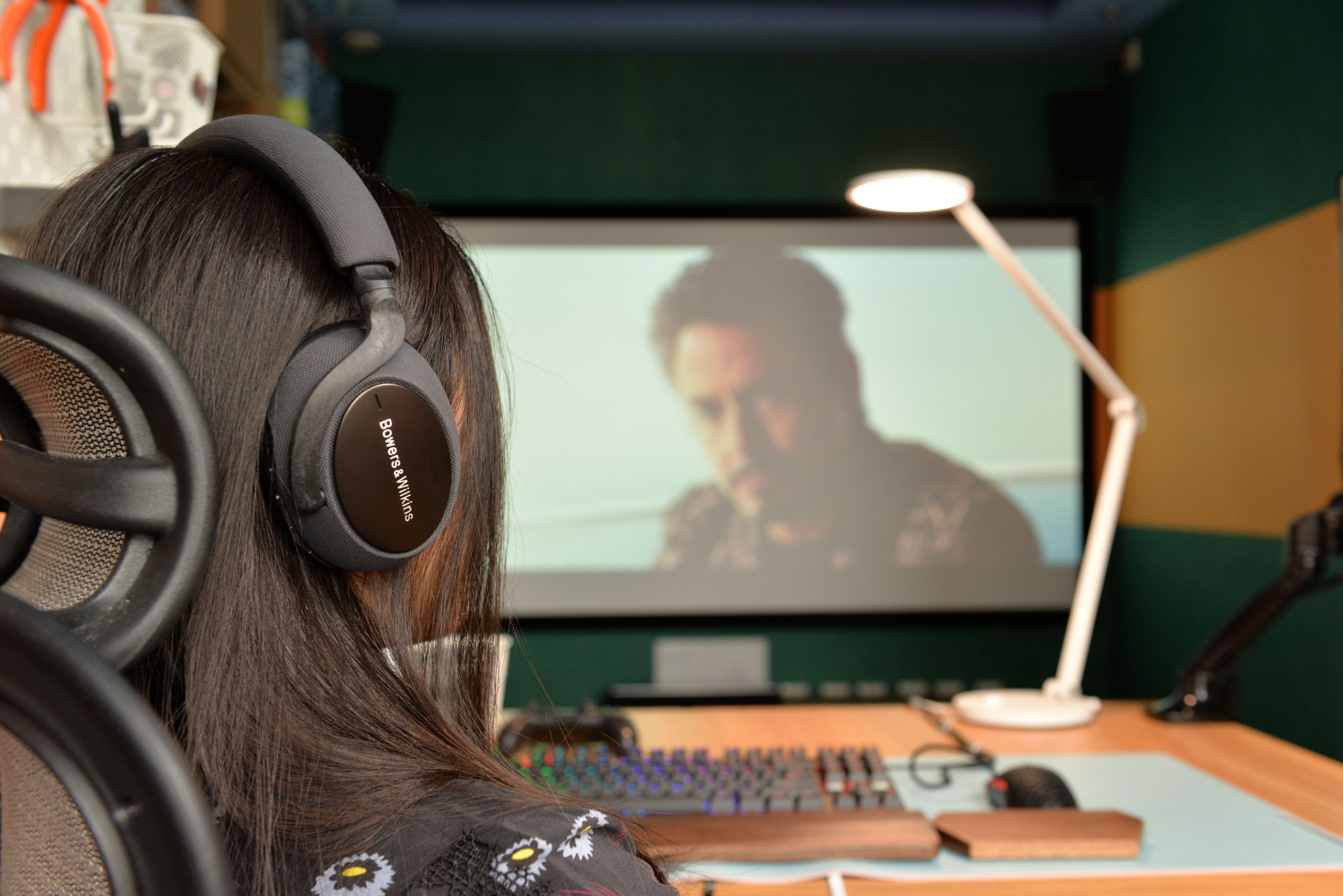 数十款桌面神器，打造100寸娱乐桌面，投影与显示器的完美结合