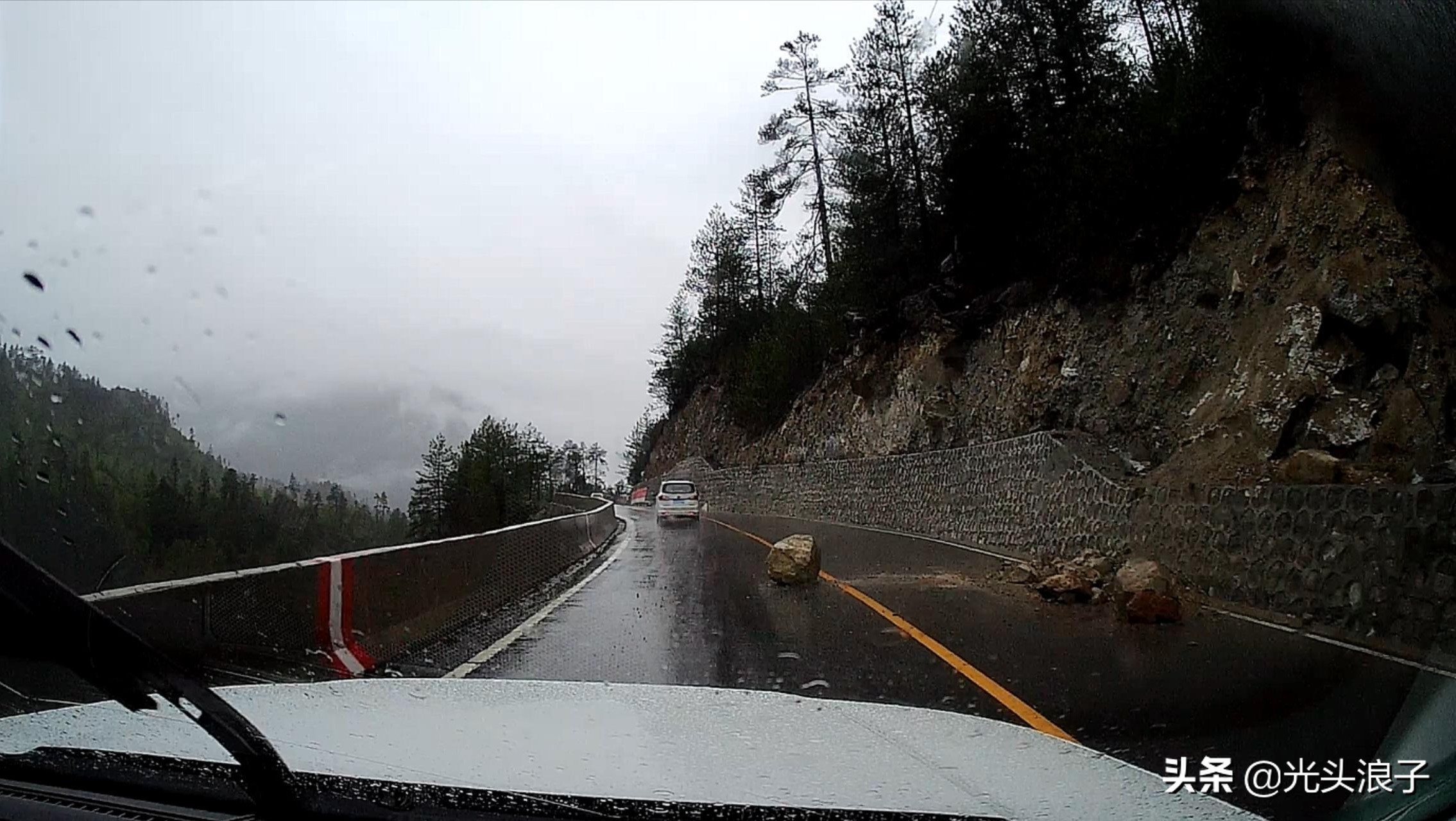 川藏318最危险的路段,川藏线318最容易落石的时间段