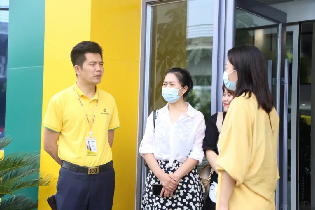 热烈欢迎和美家地产领导莅临新发地产集团参观学习访问