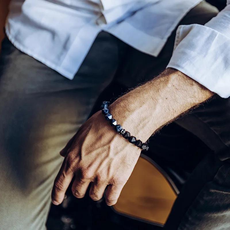 送女朋友的情人节礼物推荐最新款,送女朋友礼物实用惊喜轻奢情人节