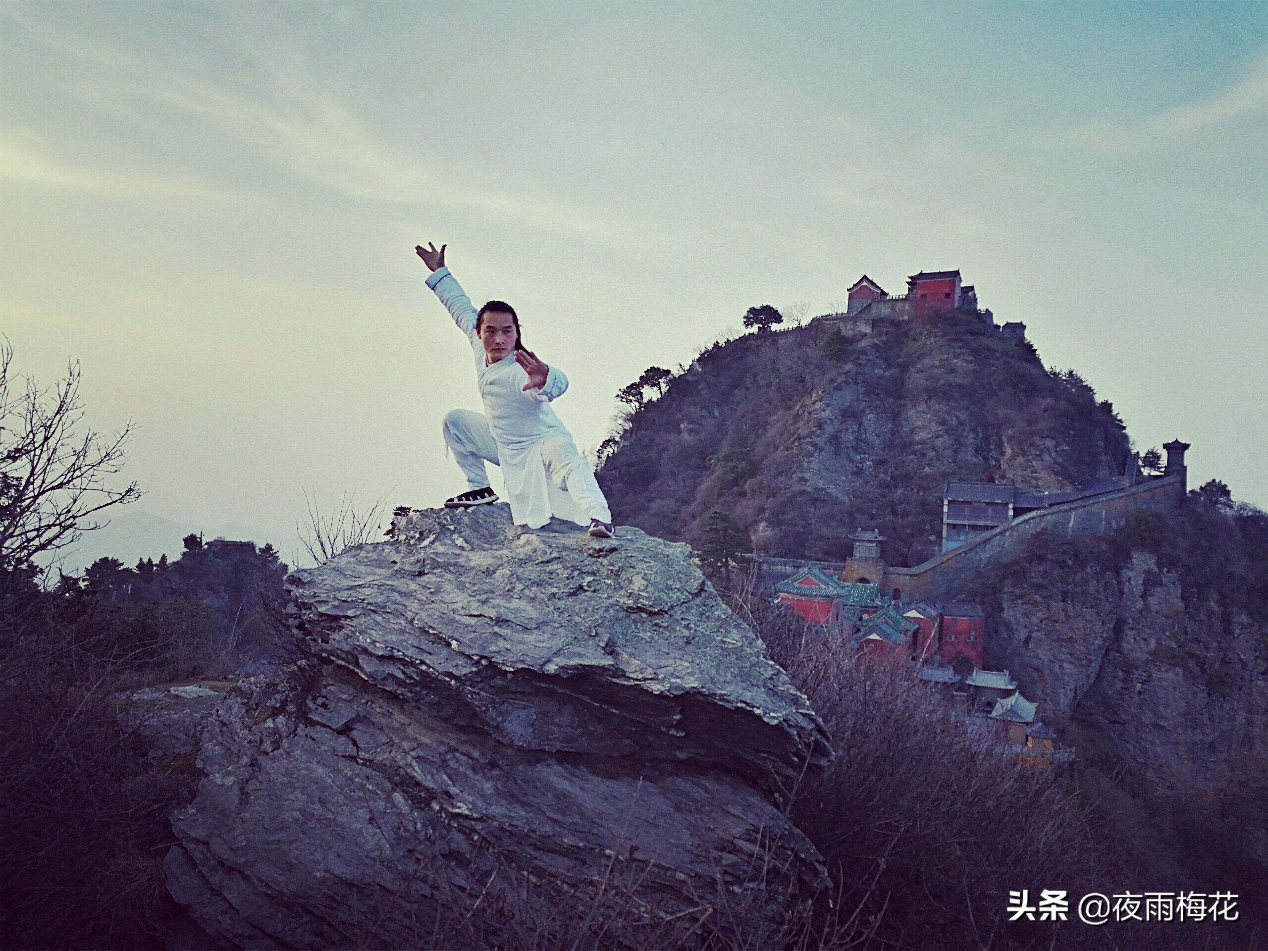 这个暑假你想学36路腿法、古琴、打坐，凌云云学堂在武当山开启