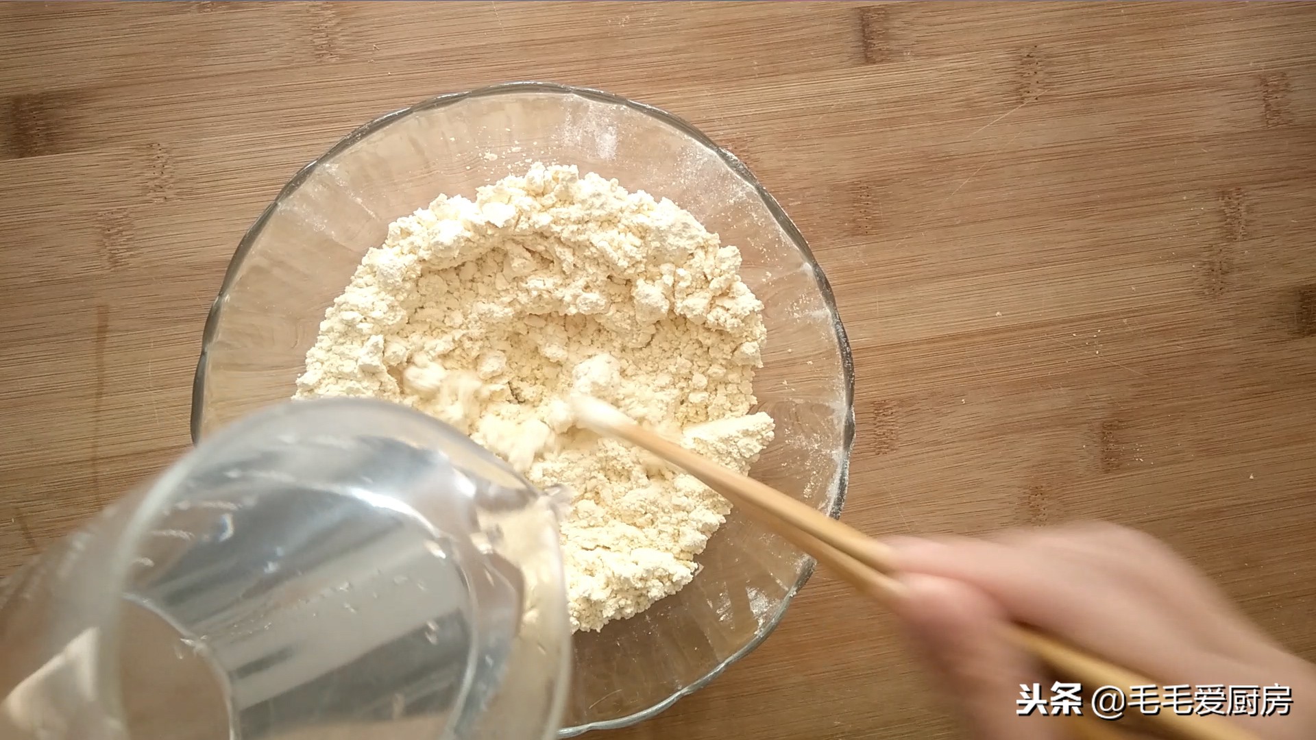 怎么蒸出松软又好吃的发糕,如何蒸发糕让发糕变得美味又好吃