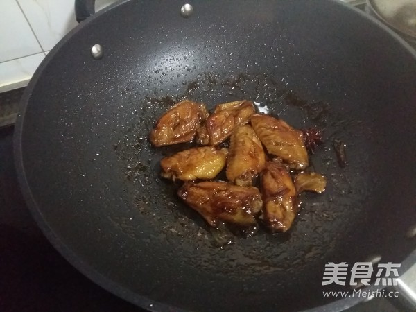 可乐鸡翅怎么做更软烂入味儿,自制可乐鸡翅的做法步骤