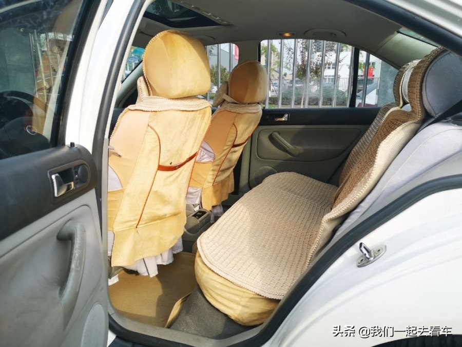 朋友花十三万买的大众宝来,朋友花一万多买的车