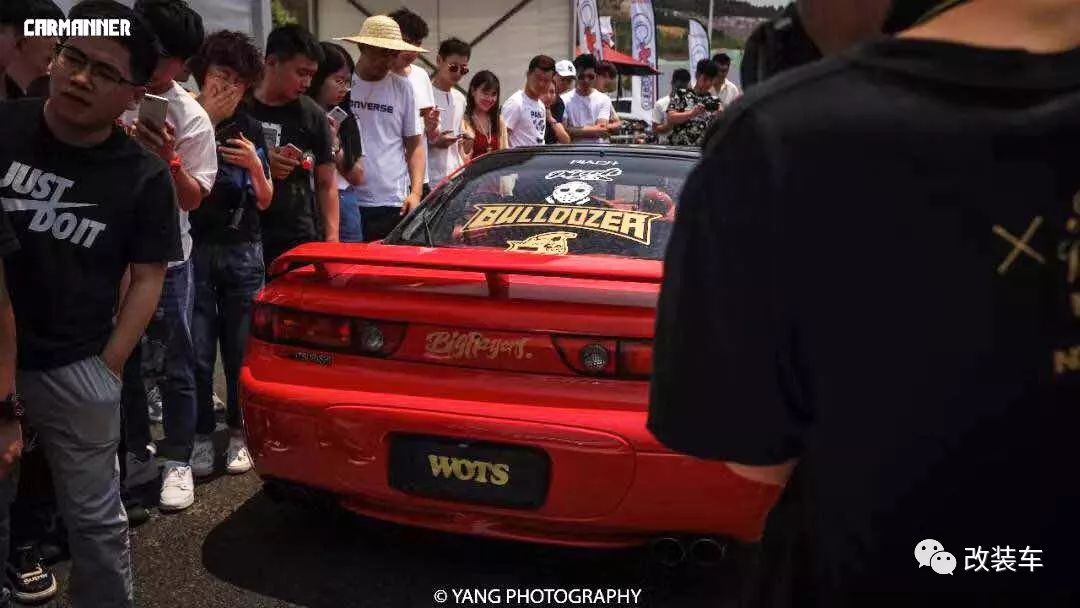 花二十几万买辆代步车,花20万去翻新一台20年的老车