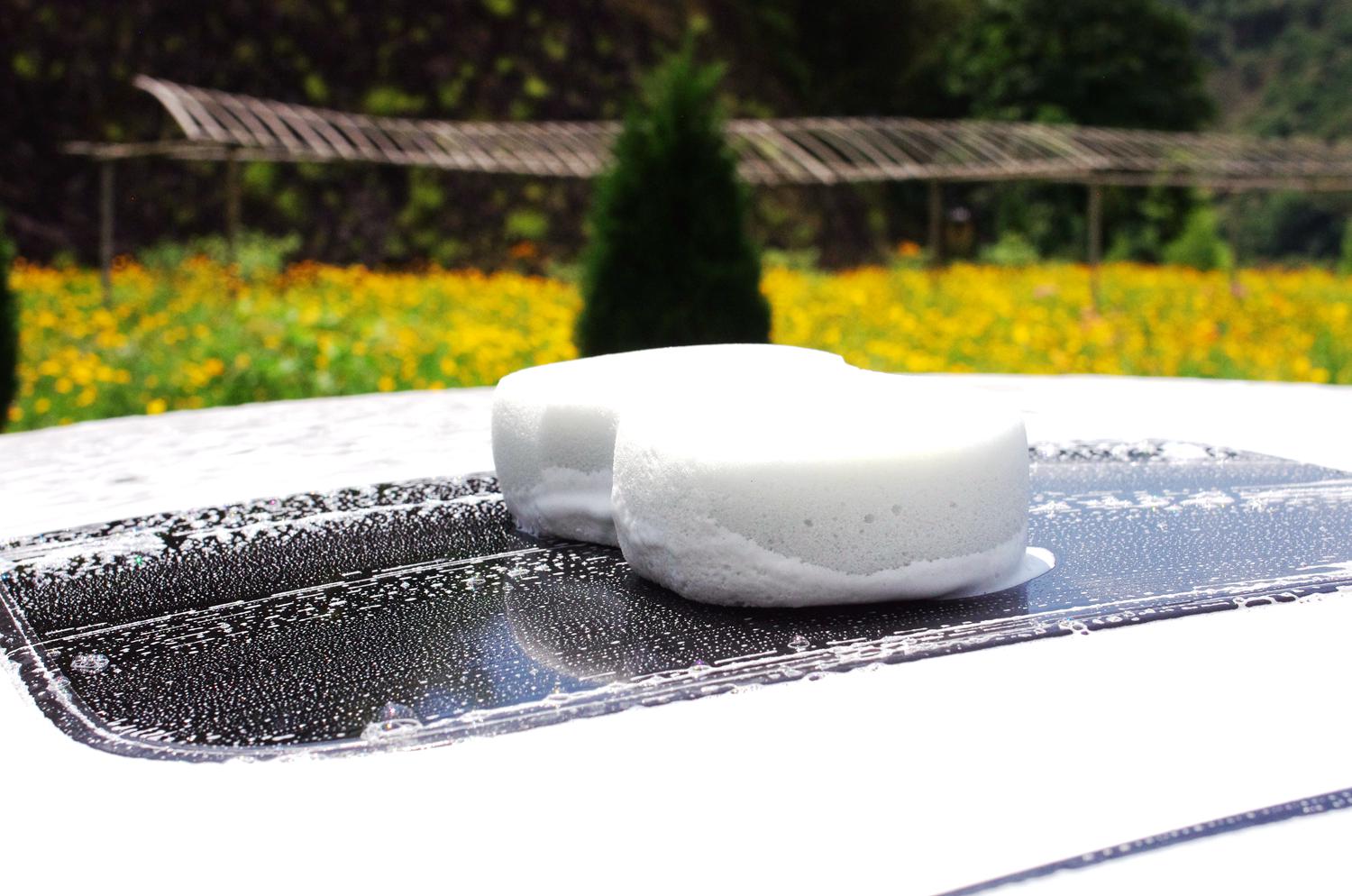 汽车布座椅有污渍怎么清洗,白色汽车上有黑色污渍怎么清洗