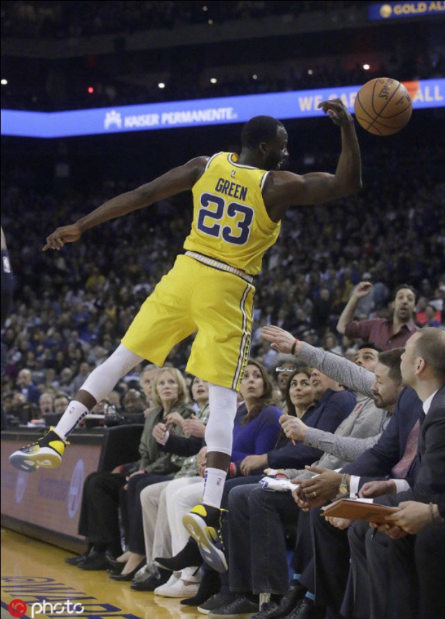 杜兰特被裁判驱逐出场配音最燃,杜兰特勇士被裁判驱逐出场