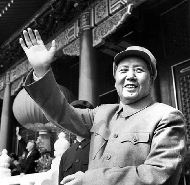 毛主席逝世揭秘：上将拿枪进入灵堂、外国政要悲伤、世界都在哀痛