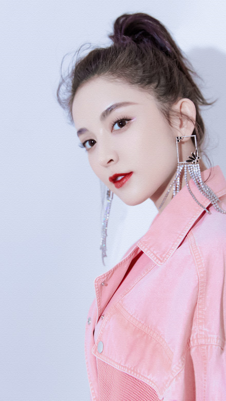 古力娜扎戛纳镜头,古力娜扎玫瑰旗袍红毯