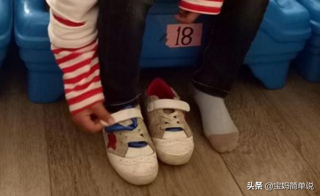 两种鞋最伤宝宝脚,这三种鞋子最伤脚最好别穿了
