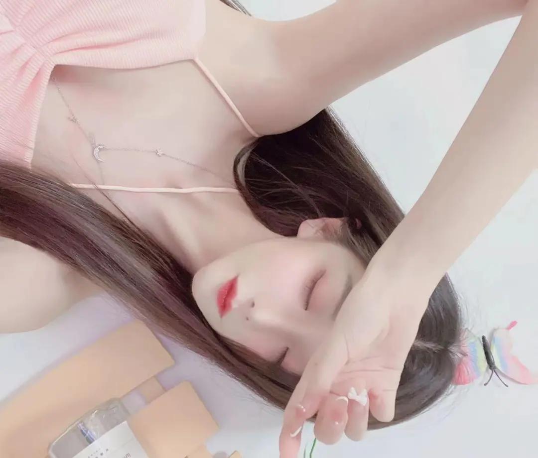 椰啵啵——上能T台走秀，下能下厨温酒