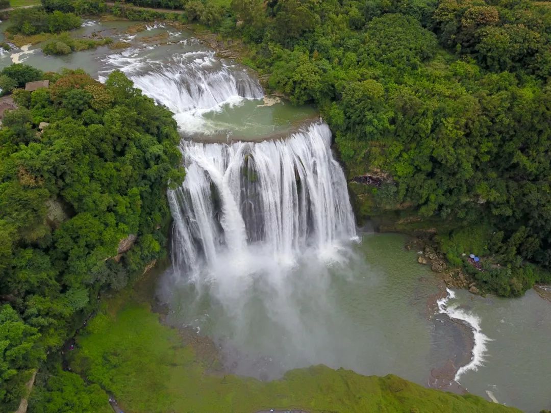 黄果树柏联温泉酒店是几星级酒店,黄果树柏联酒店在景区内怎么进去