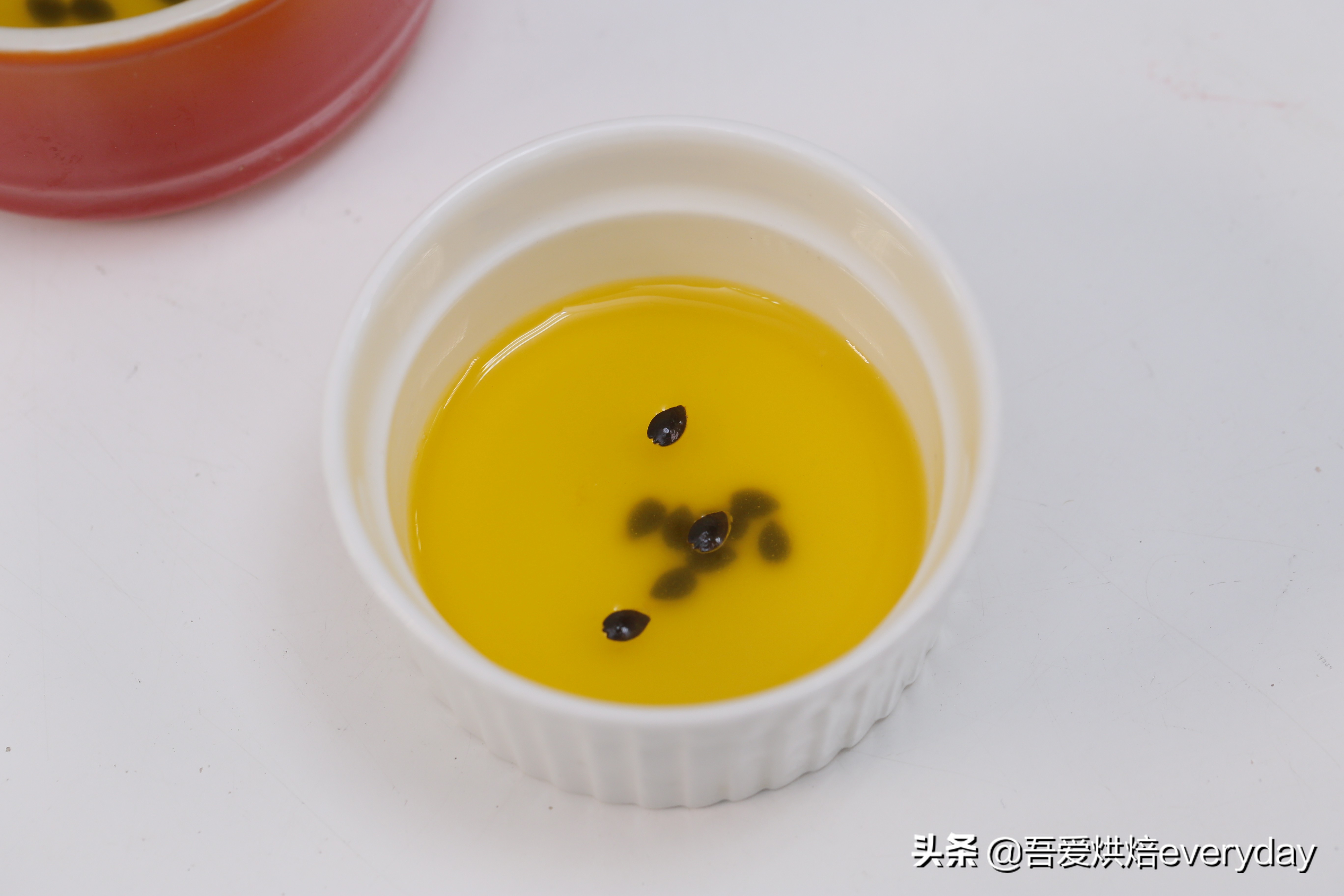 白凉粉百香果牛奶布丁,百香果布丁辅食