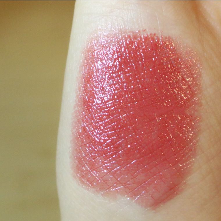 李佳琦推荐，大牌口红最值得购买的豆沙色！你有没有？