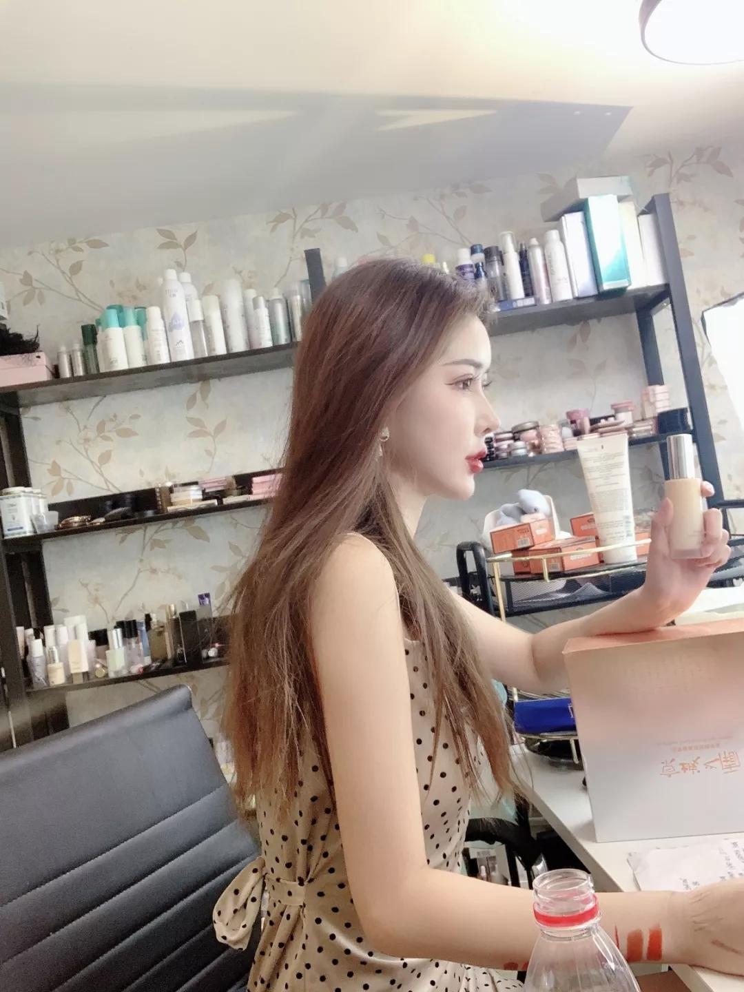从化妆主播开始征服演艺圈,从化妆师到化妆讲师