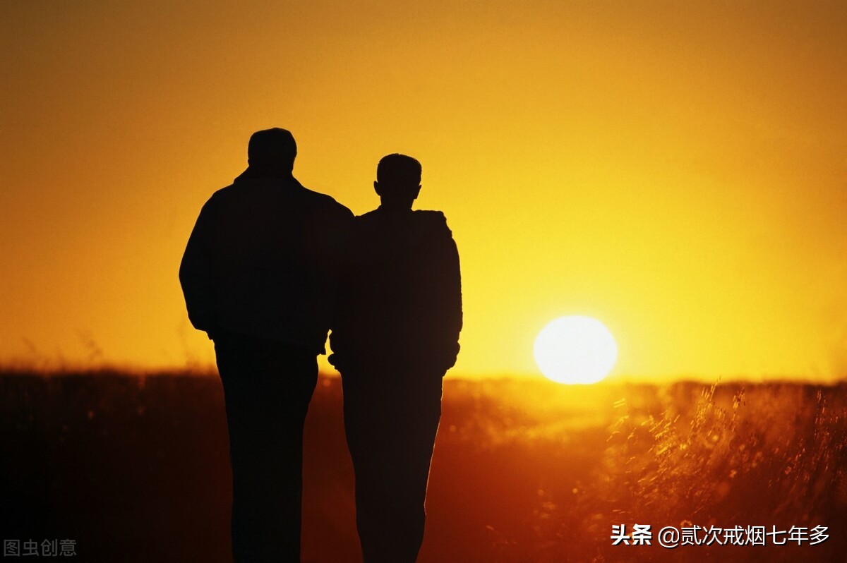 还记得你是怎么学会抽烟的吗,我们是怎么玩烟牌的