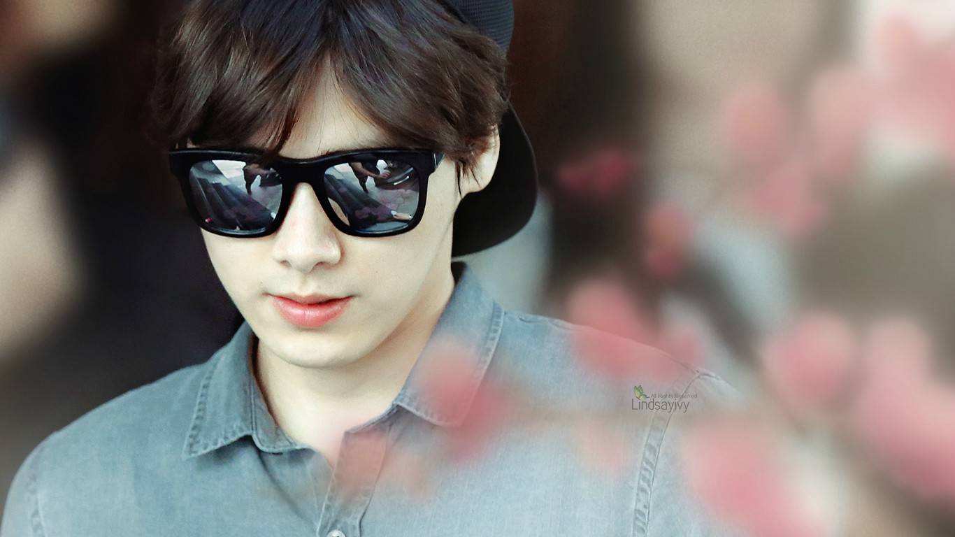 移动互联网时代的偶像工业，偶像的重新发明与粉丝身份的虚拟转向