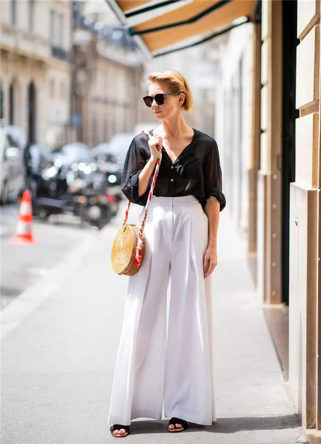 脚踝粗的女人夏天穿什么,如何穿衣显脚踝细