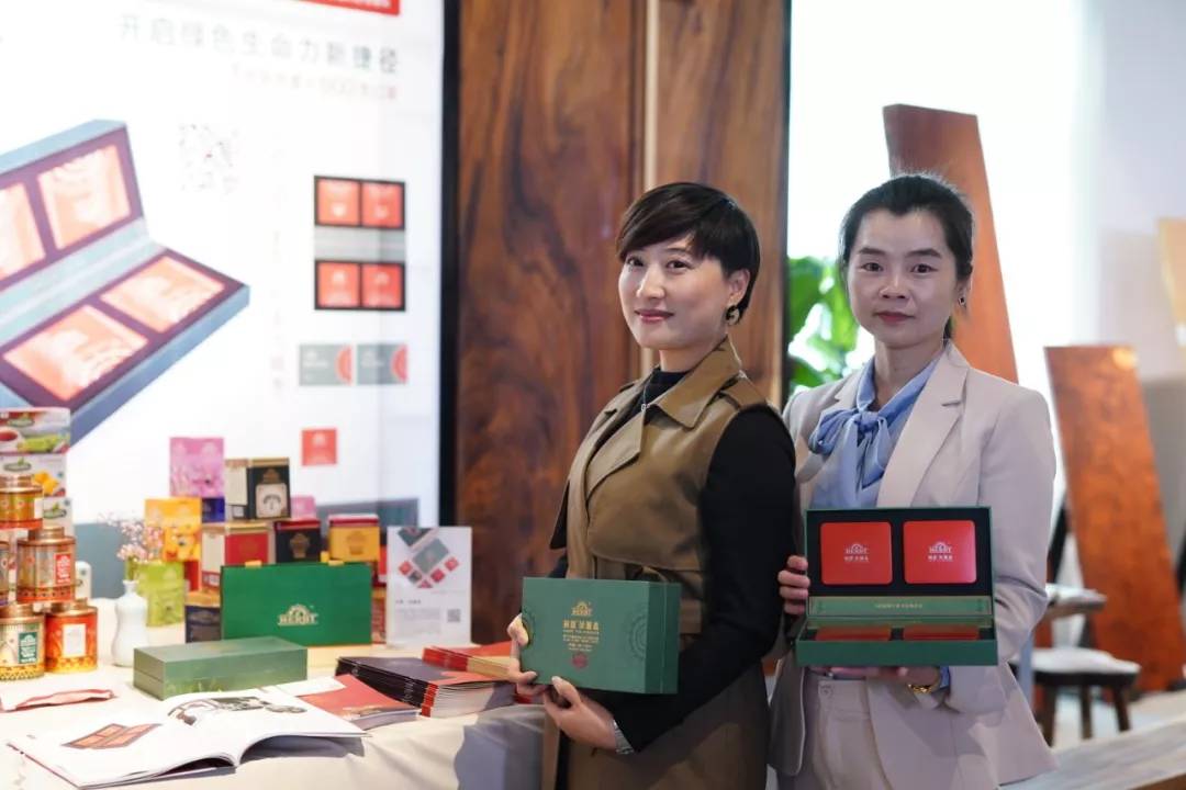 “茶驼纷尚福州站”活动在朽木传奇mubuka展厅落幕