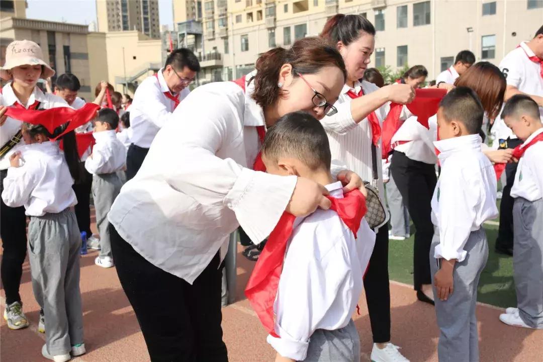 传红色精神承家国情怀,传红色精神做有志少年征文