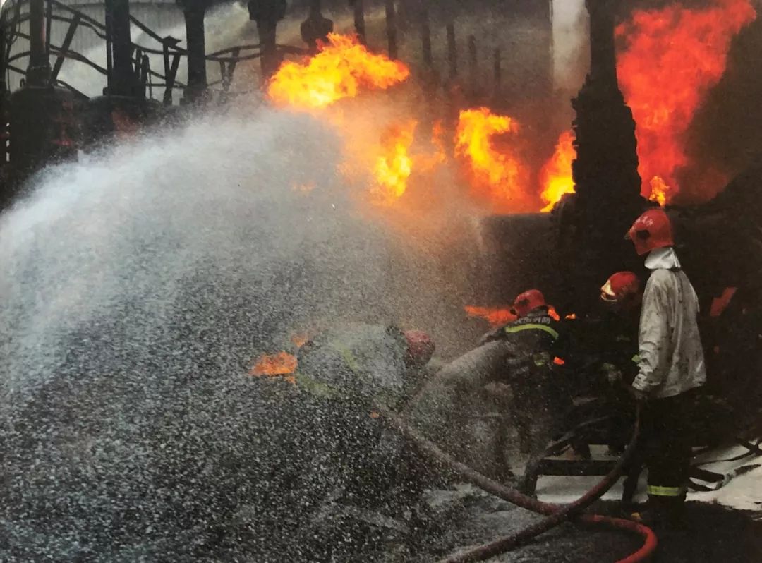 致敬我们的英雄真实视频,致敬我们为国牺牲的英雄