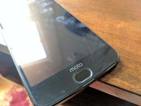 手机用久划痕,手机用久了屏幕很脏该怎么处理